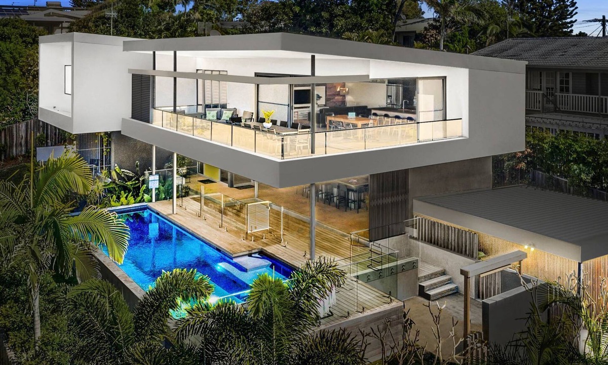 Sunrise Beach House | Blueys Beach House - 5 Bedroom
