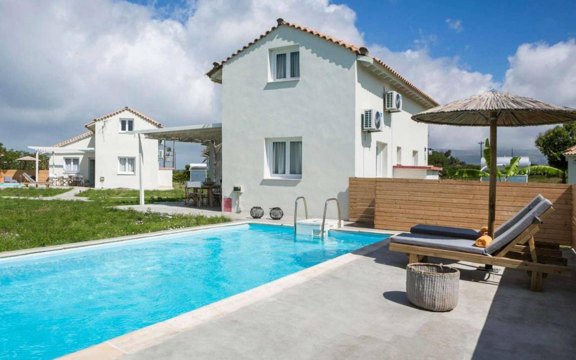 Kounopetra Villa | Boho Roz in Lixouri with 3 bedrooms and 2 bathrooms