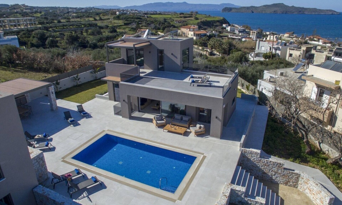 Kato Galatas Villa | Brand New Luxury villa★Sauna & Jacuzzi★Walk to Everything★Private Heated Pool