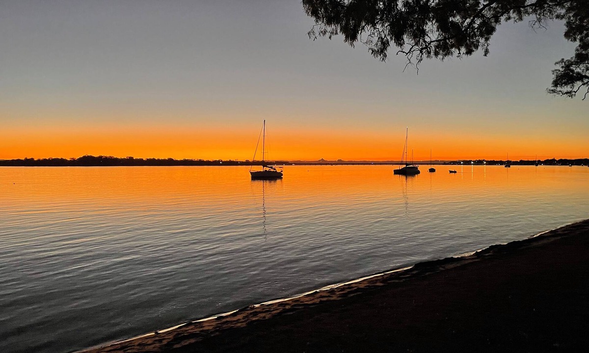 Bellara House | Bribie Island Beachside Luxury Holiday House w/Games Room, Pool Table, Aircon