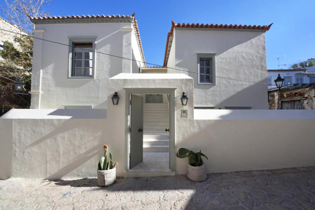 idhra Hotel | Cactus Hydra - Art Apartments