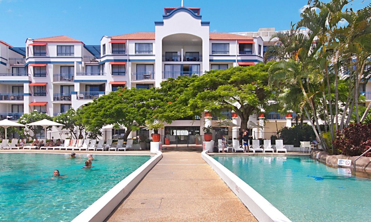 Coolangatta Apartment | Calypso Plaza 419 - Coolangatta Beachfront - Min. 3 Night Stays!