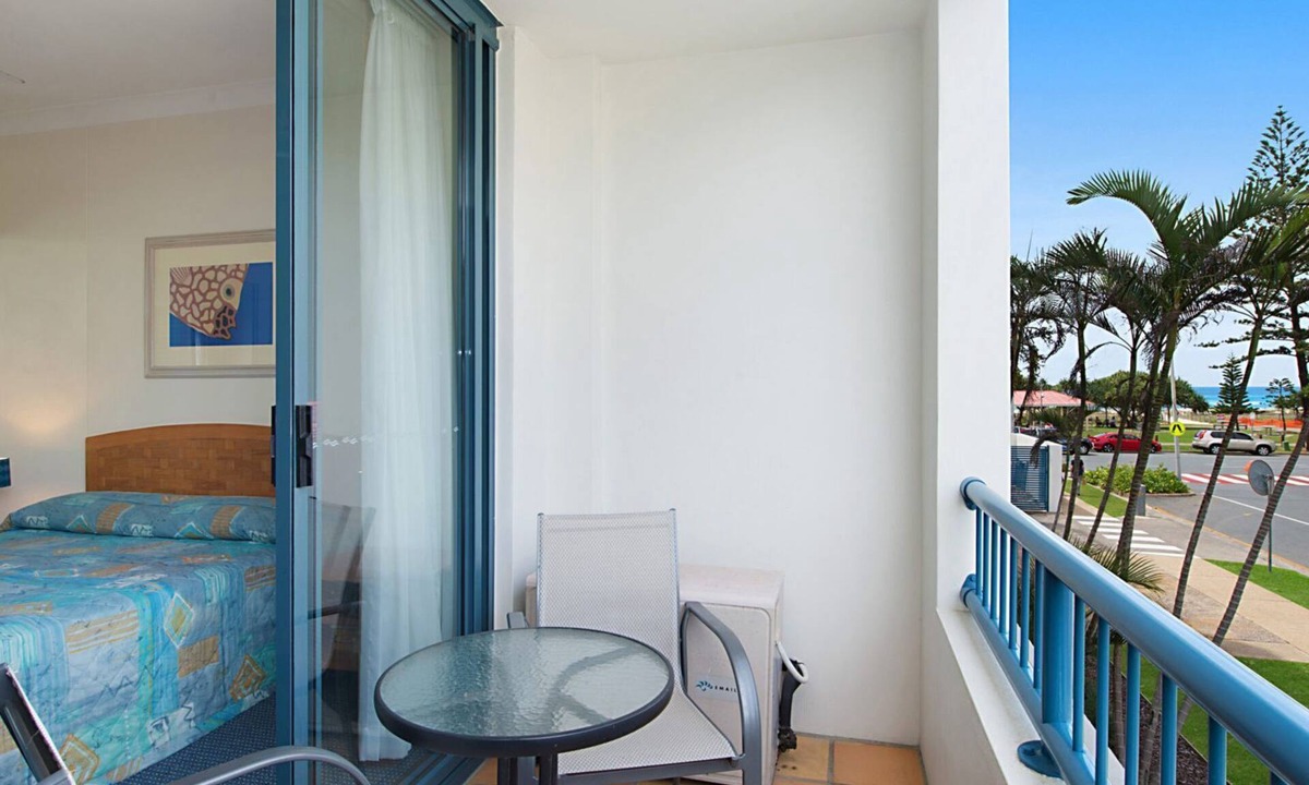 Coolangatta Apartment | Calypso Plaza Resort Unit 146 One bedroom unit in Resort style complex central Coolangatta