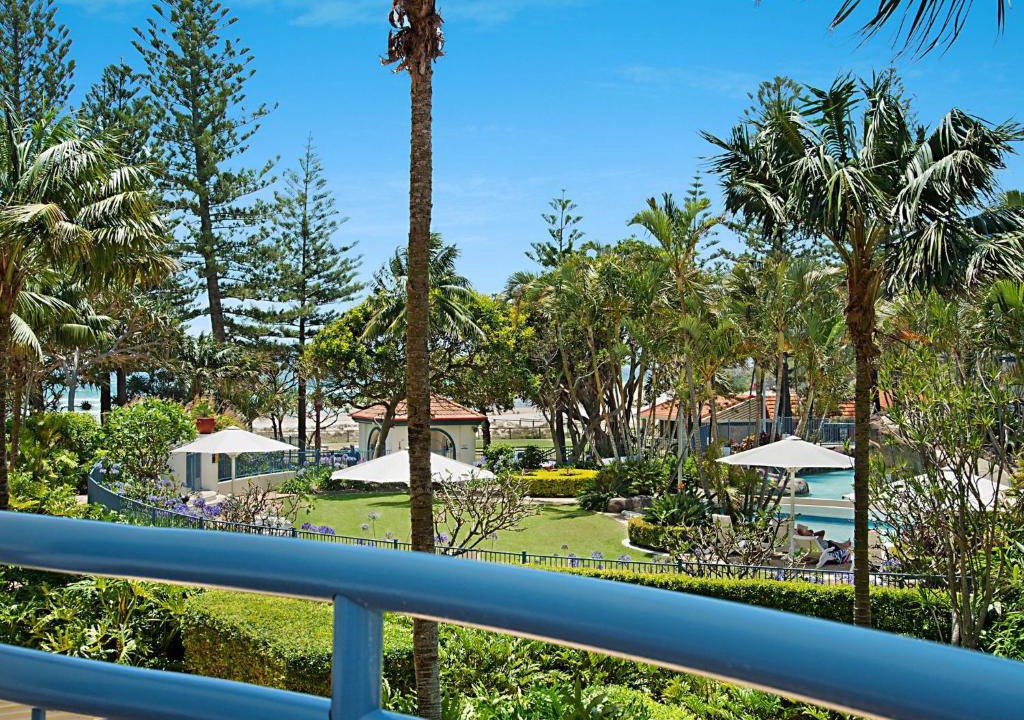 Coolangatta Apartment | Calypso Plaza Resort Unit 223