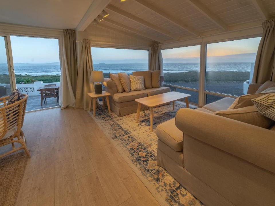 Ensenada House | CASA MARIA - BEACHFRONT COTTAGE ON THE SAND