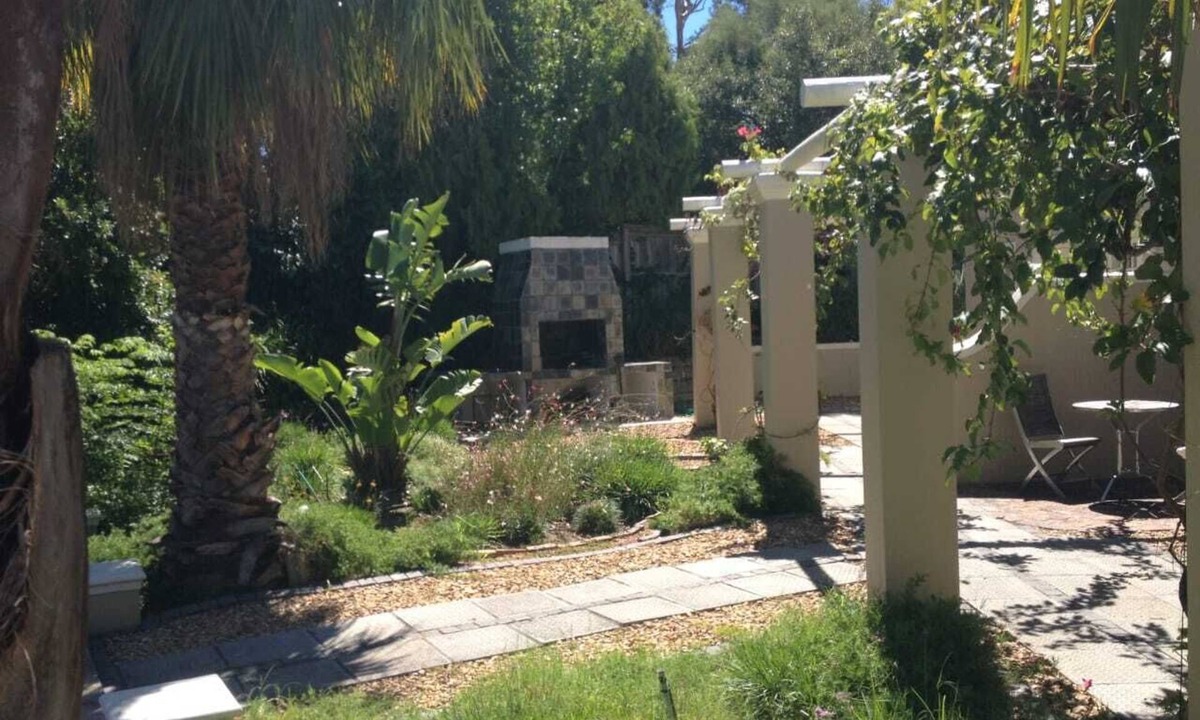 Somerset West House | Casa Serena Villa Guest House