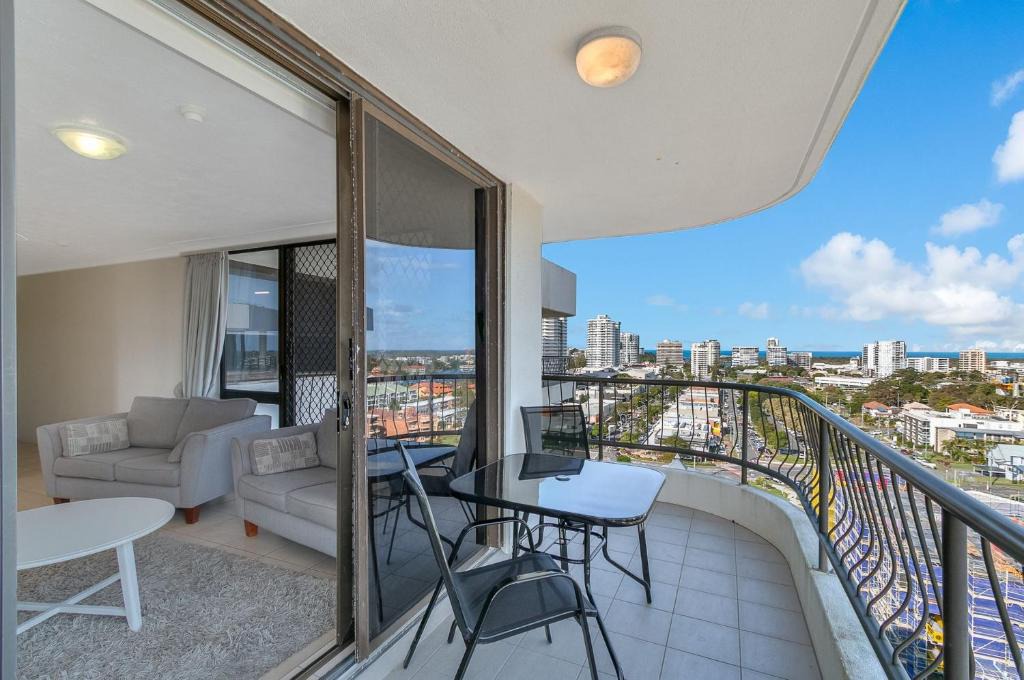 Coolangatta Apartment | Chateau Royale Unit 36
