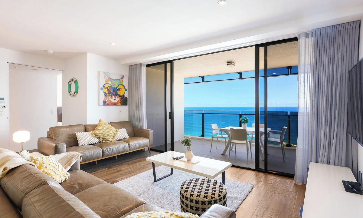 Surfers Paradise Apartment | Circle on Cavill SkyHome 2443 - Level 44 3 bedrooms