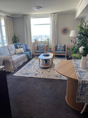 Brisbane Central Business District Apartment | Coastal Escape with River Views in Casino Towers
