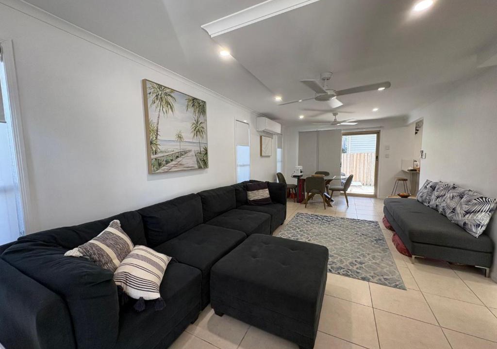Caloundra Apartment | 'Coasterly' Osterley AVE Unit 1