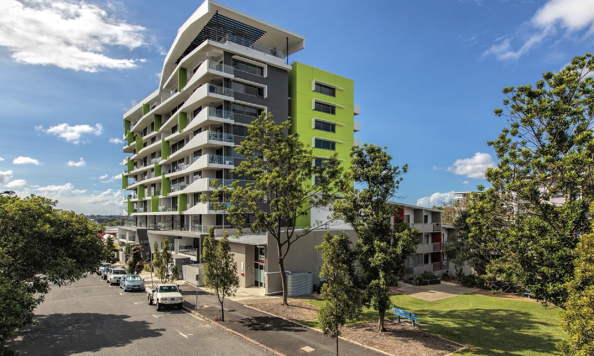 Bowen Hills Hotel | Code Apartments