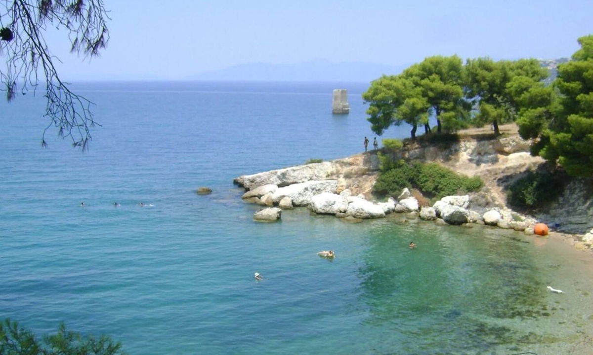 Theologos House | Comfy 1BD flat with Garden close to the Beach