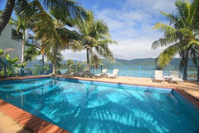 Shute Harbour Hotel | Coral Point Lodge