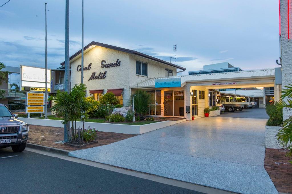Mackay Hotel | Coral Sands Motel
