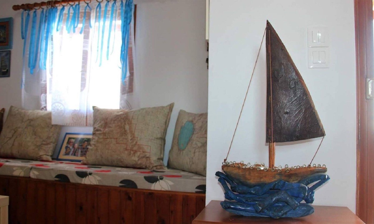 Afiartis House | Cozy house by the sea