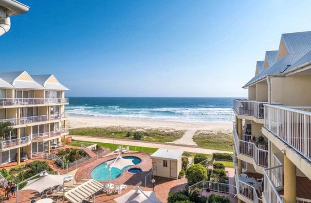 Tugun Apartment | Crystal Beachfront Apartments