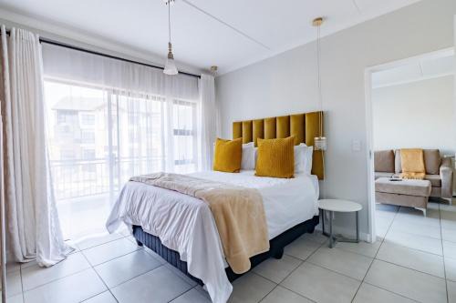 Tshwane Apartment | Crystal Lagoon lifestyle holiday
