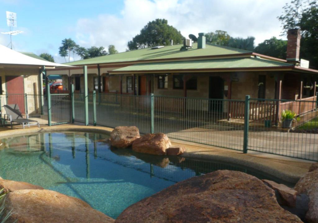 Yungaburra Hotel | Curtain Fig Motel