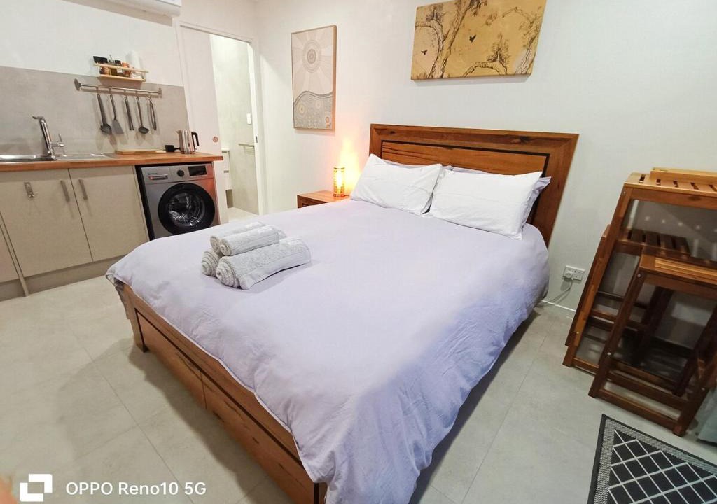 Holmview Apartment | Deluxe Queen Studio New