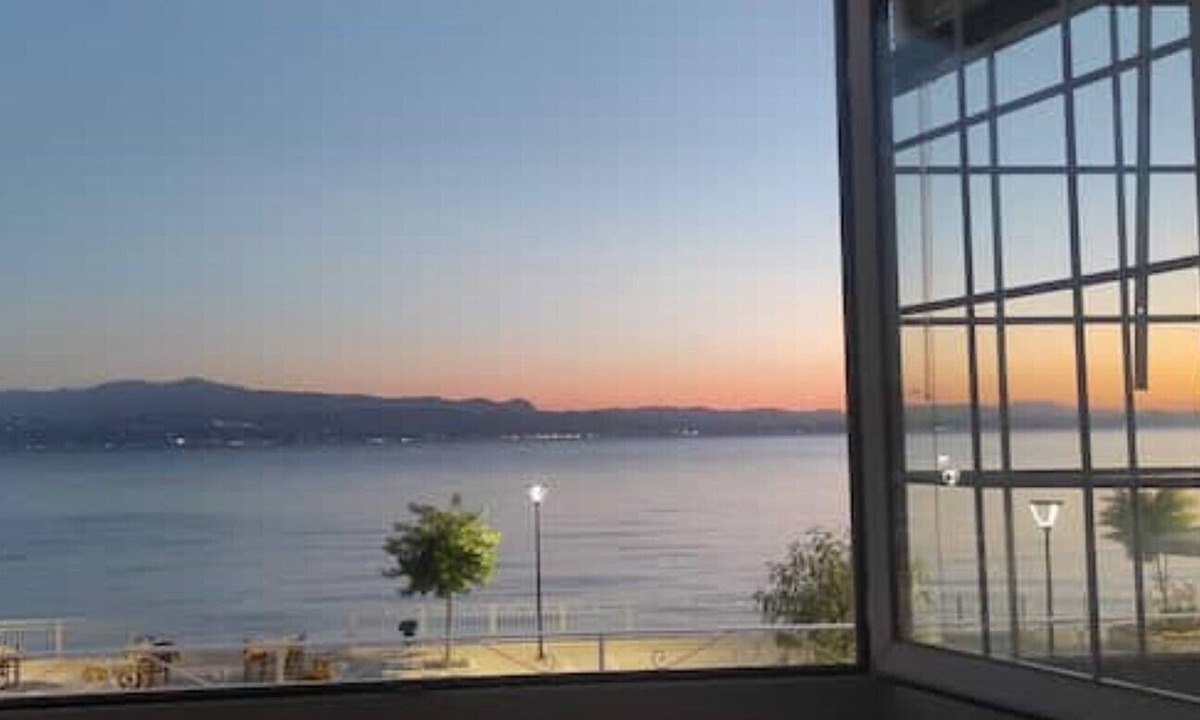 Amarinthos Apartment | Dimitra's: Window to Evoikos