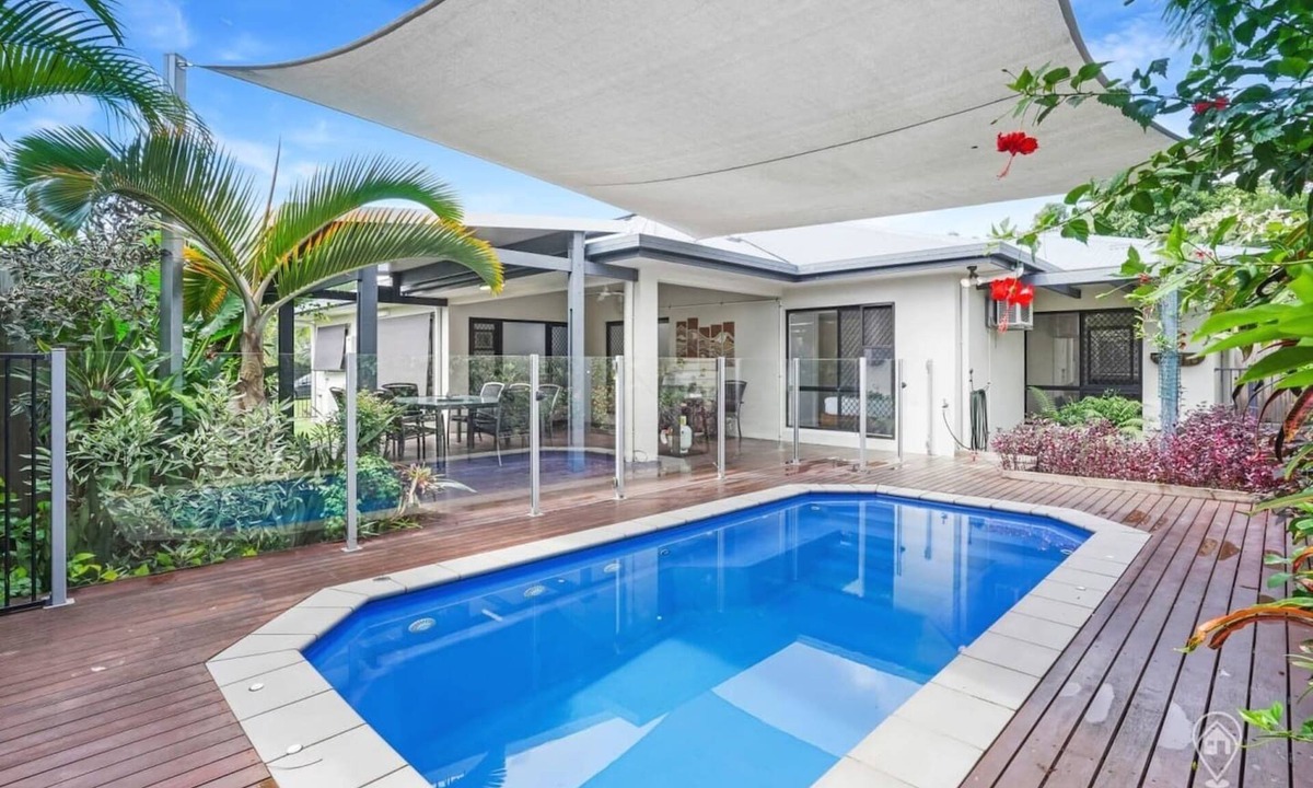 Kewarra Beach House | Driftwood House - Spacious Family Retreat with Pool & Alfresco Dining Near the Beach