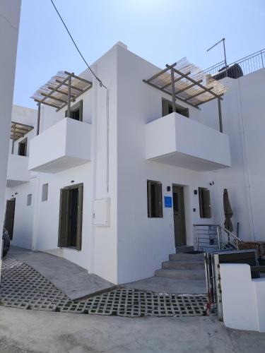 Skyros Town Apartment | Galani Mirtia Guest House