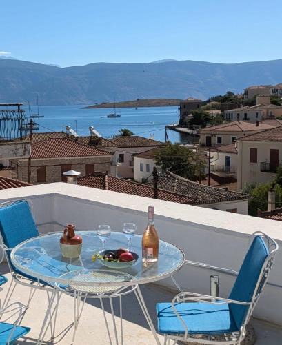 Galaxidi House | Galaxidi Authentic Rooftop House