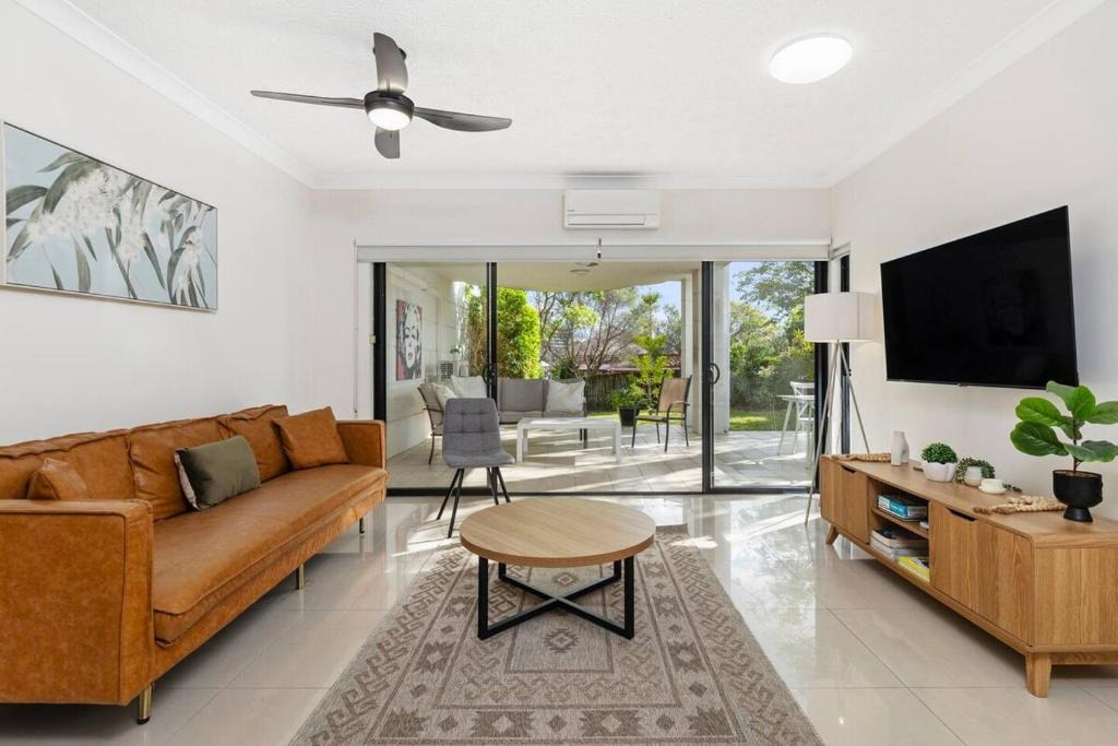 South Brisbane Apartment | Garden Apt 2Bed x 2Bath, parking