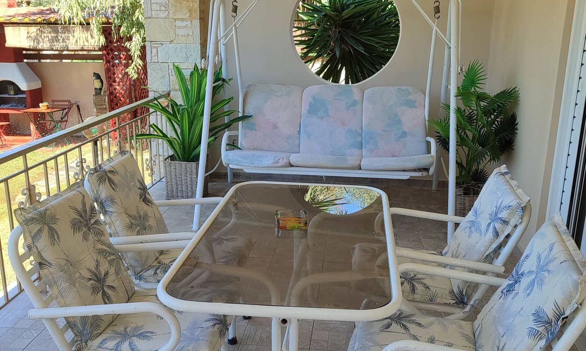 Chalcis House | George family house