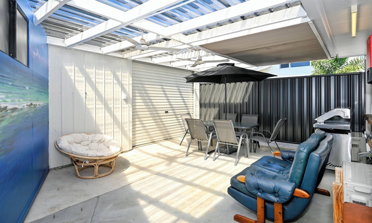 Golden Beach Apartment | Golden Beach 1B/R Hideaway