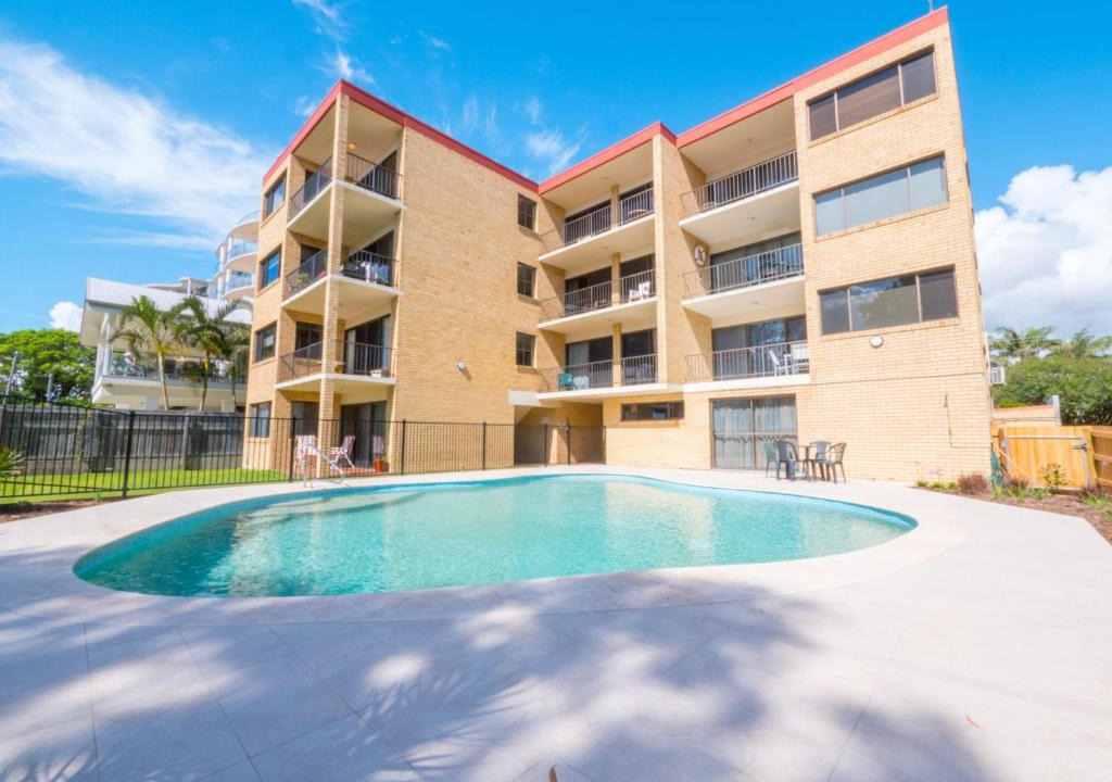 Golden Beach Apartment | Golden Shores Unit 1 21 Landsborough Parade