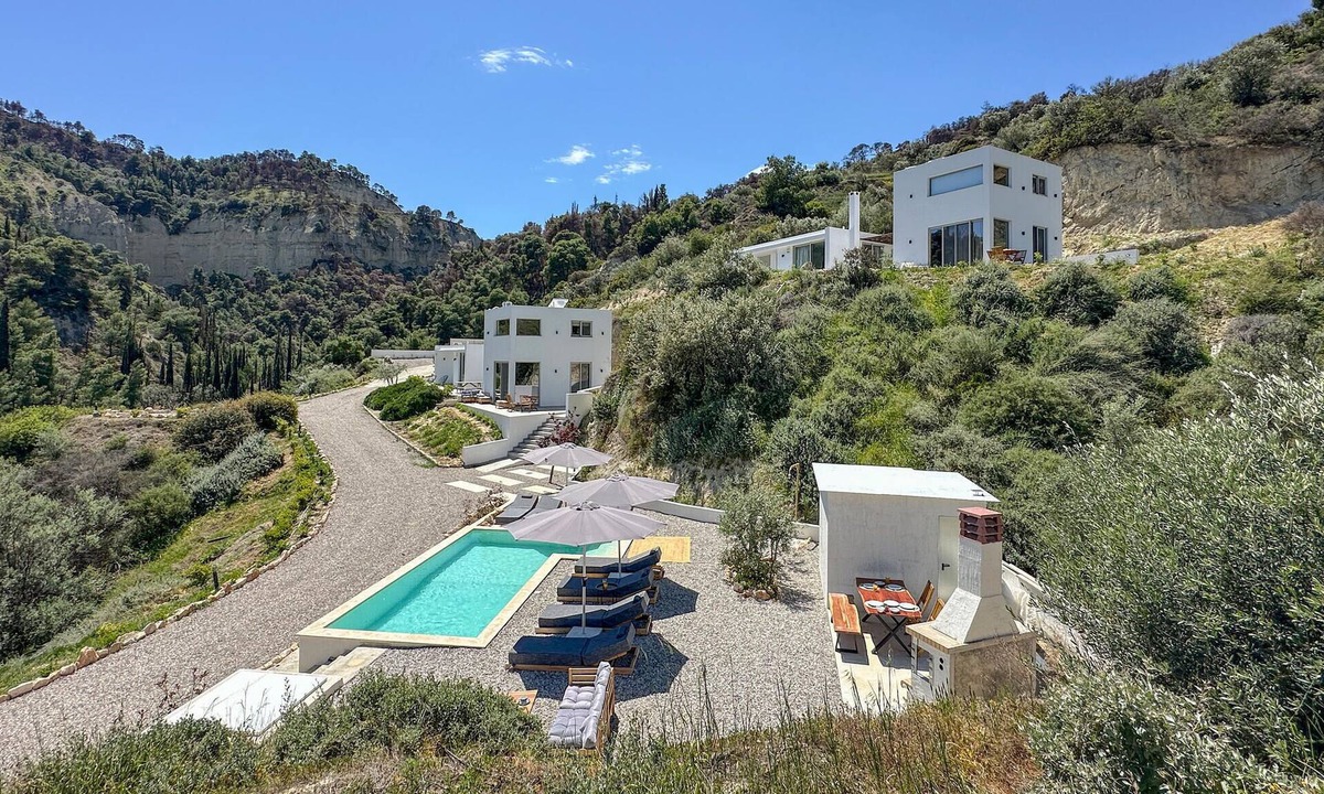 Evrostina House | Gorgeous home in Xylokastro