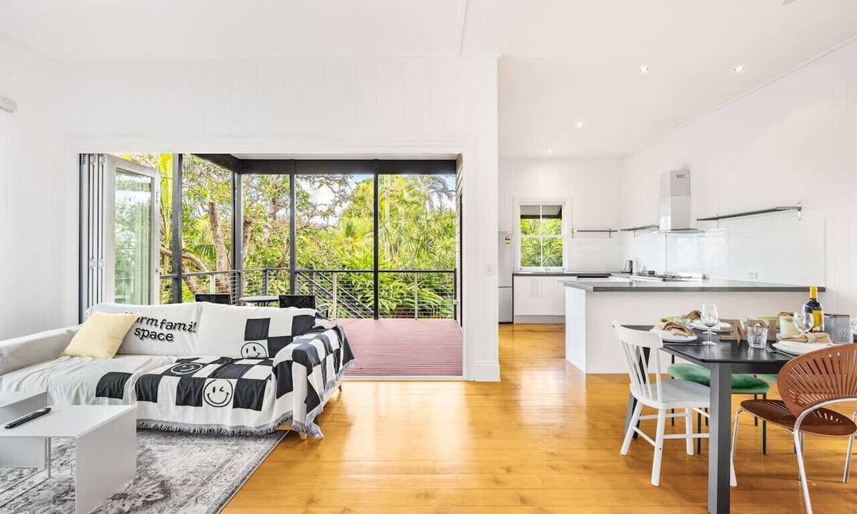 East Brisbane House | Great Value 3Beds Cozy Home Near CBD/Stadium/Bus