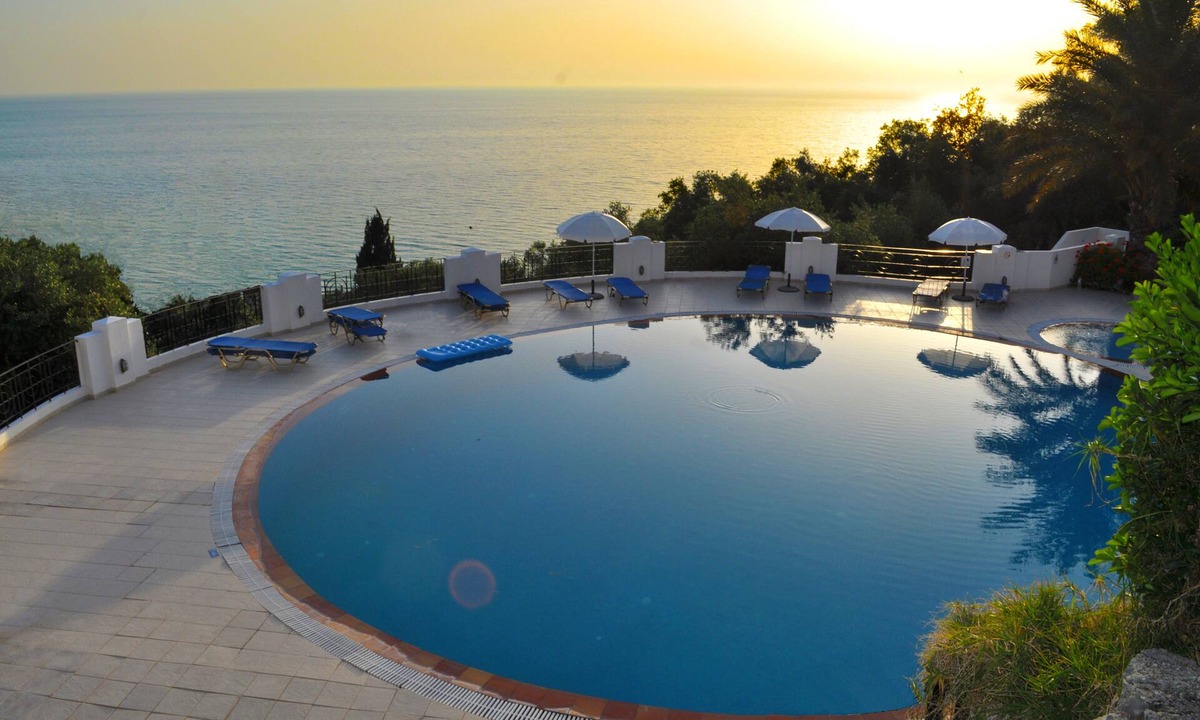 Agios Gordios Apartment | Holiday Apartments Maria with Pool and Panorama View - Agios Gordios Beach 1