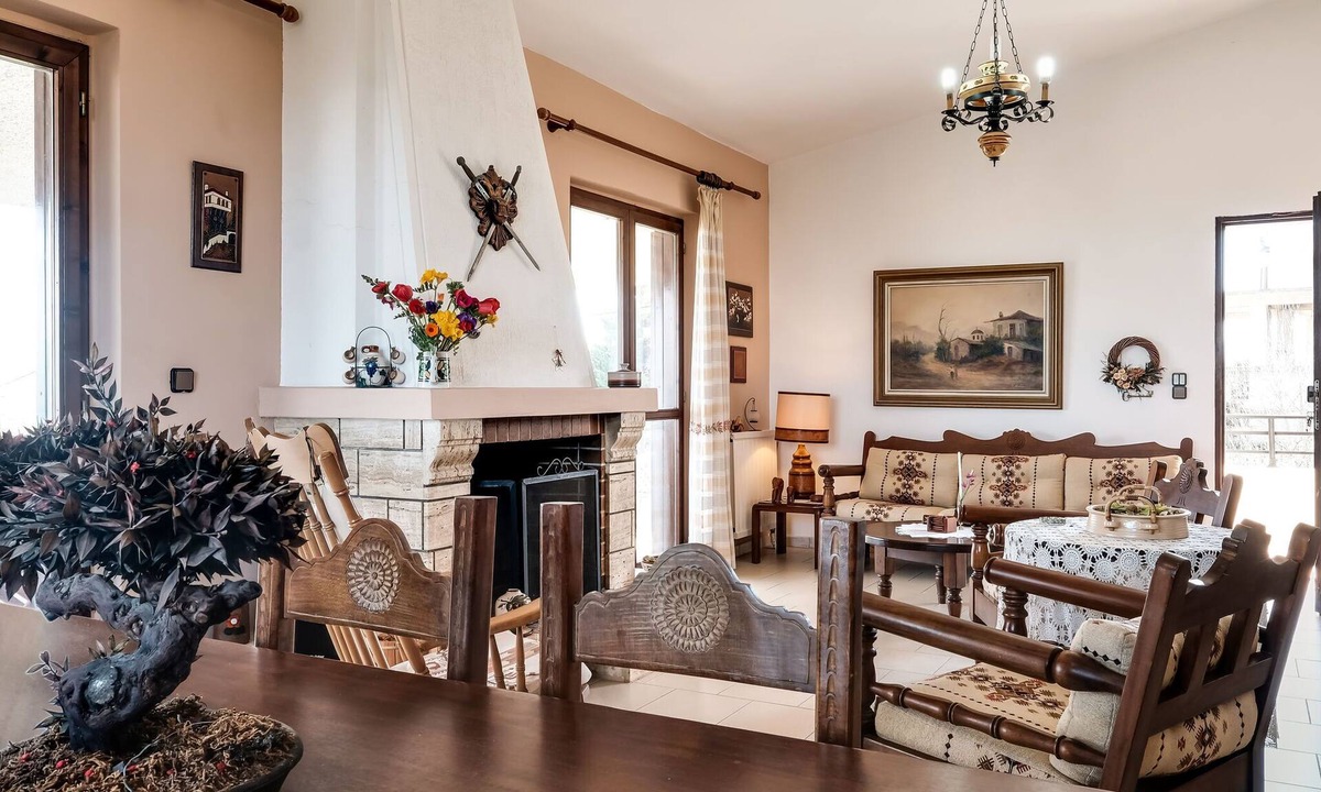 Chalcis Cottage | Holiday villa with sea view in Paralia Avlidas
