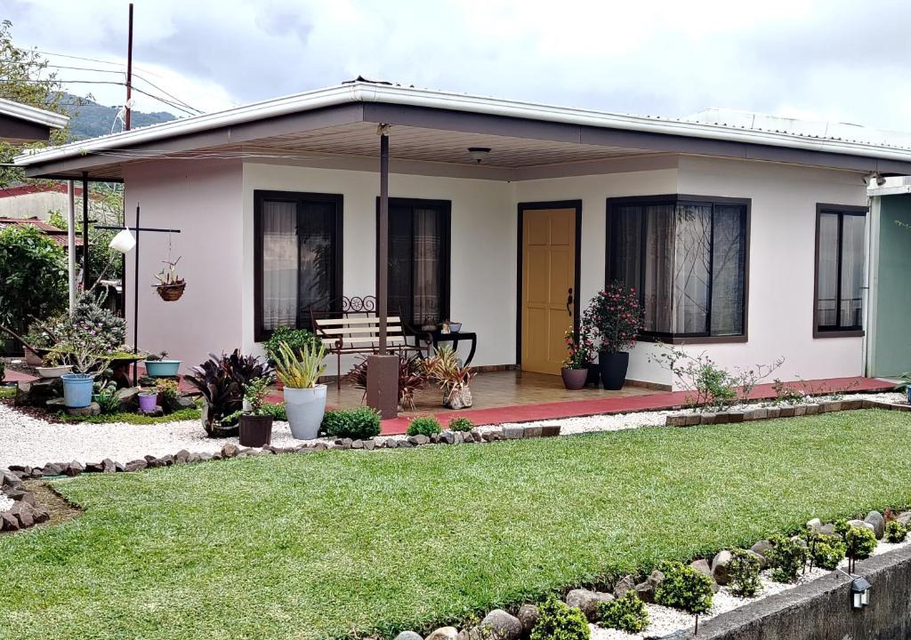 San Isidro de Grecia Apartment | Hospedaje con relajante Vista