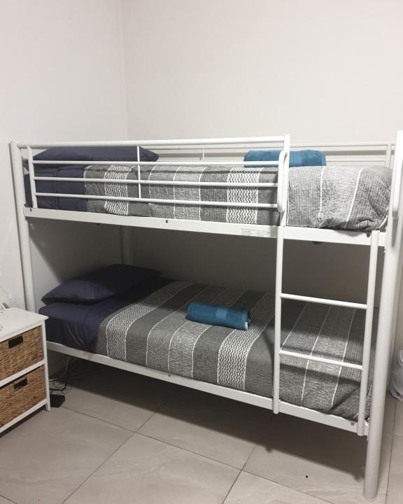 Caloundra Hostel | HOSTEL STYLE accommodation SHARE HOUSE