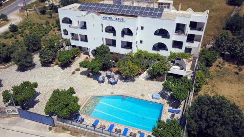 Karystos Apartment | Hotel Zeus