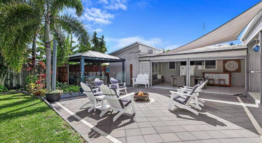 Pialba House | House ∙ 3 bedrooms ∙ 6 guests
