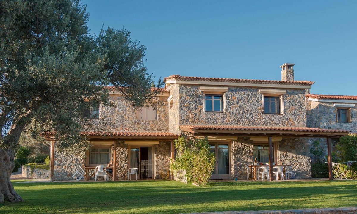 Paradise Beach House | House in tranquil olive grove - 200m from beach