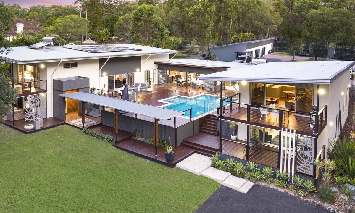 Sheldon House | Immerse and relax in this resort style facility surrounded by beautiful art.