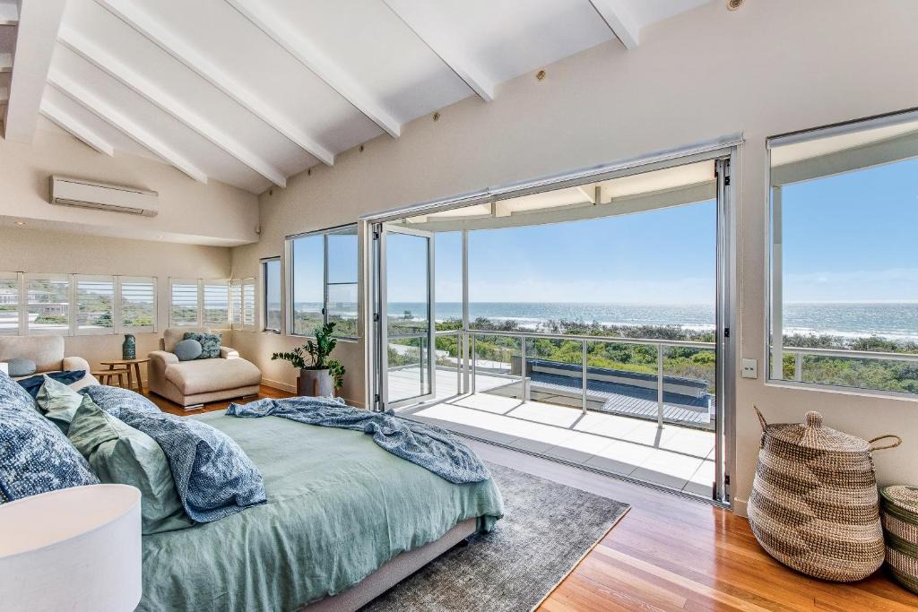 Castaways Beach House | Indulge at Iluka, Castaways Beach