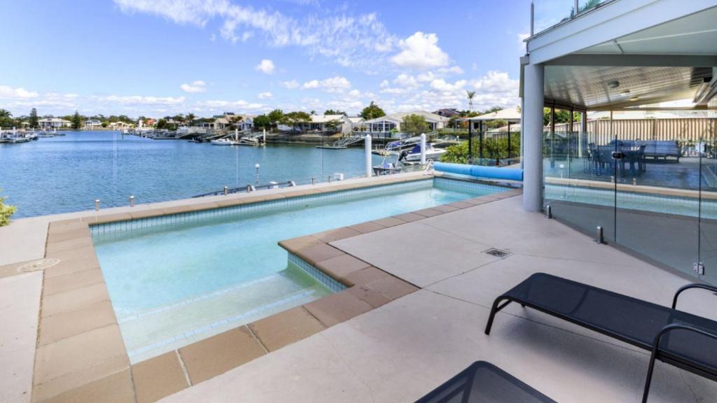 Banksia Beach House | Island Paradise On The Canal