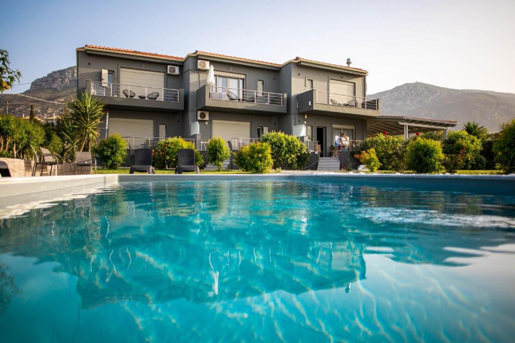 Xylokastro-Evrostina Apartment | Isola Apartments