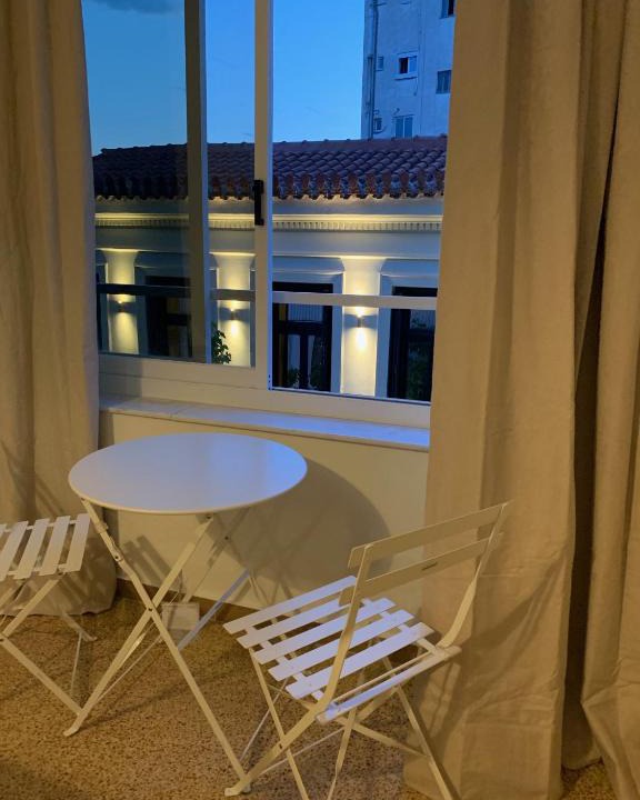 Monastiraki Apartment | Just a 2Bd Central Apartment * Top Location *