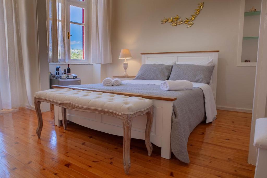 Nafplio House | La Suite Blanche