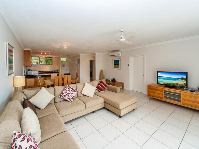 Hamilton Island Apartment | Lagoon Beachfront Lodge 003 on Hamilton Island by HamoRent
