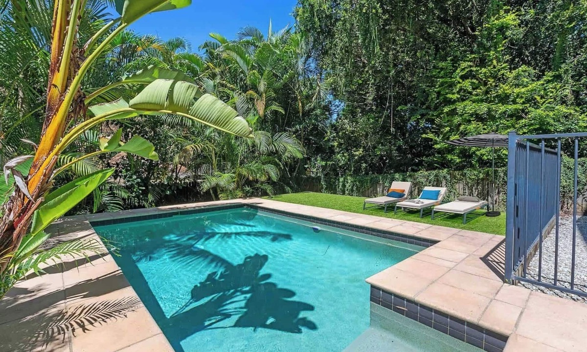 Taringa House | Large Family Pool Home in Taringa|6km to CBD|Pets