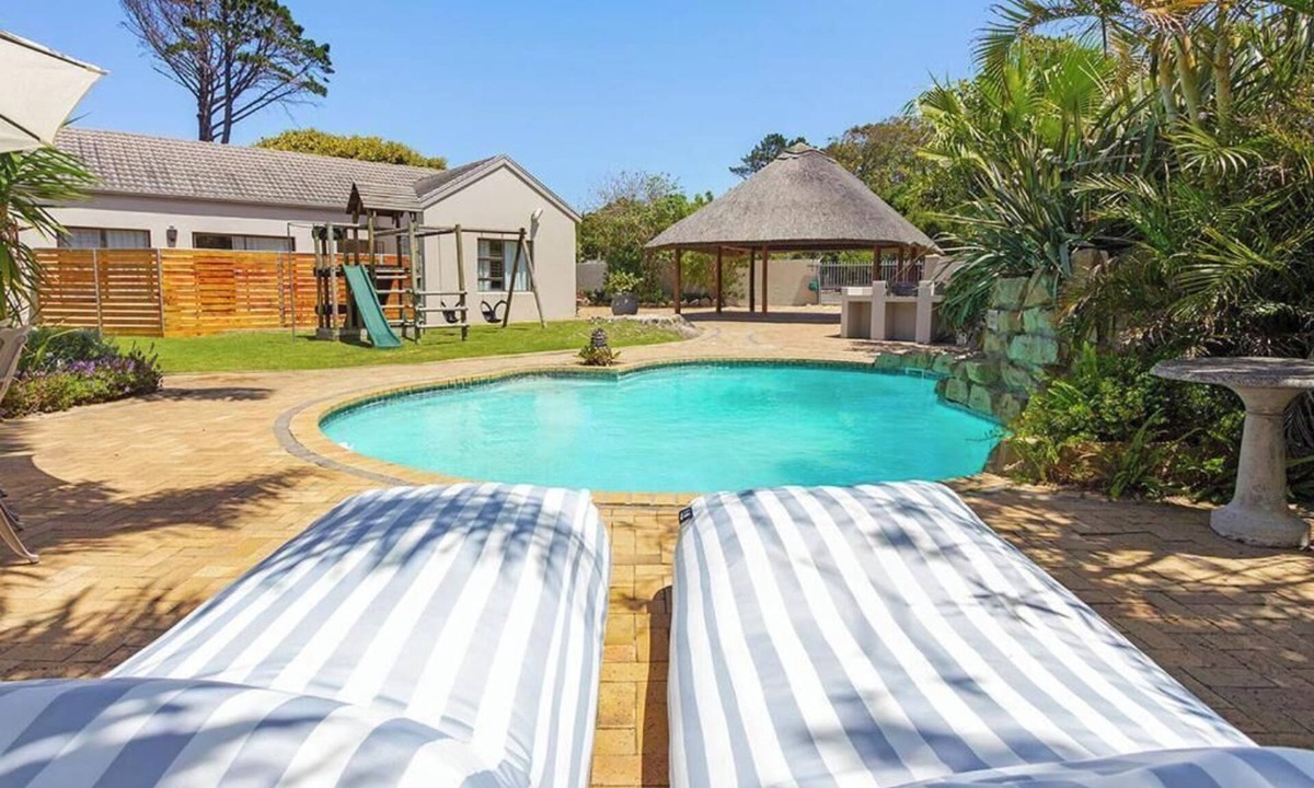Tokai Apartment | Lavender self-catering room & Sage - Standard Self catering unit