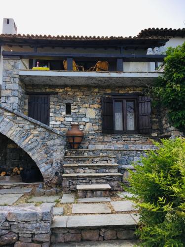 Pella Region Villa | Lito's dream villa by the sea!